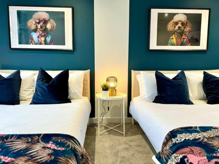 Bournemouth Getaway: 3Br Apartment Near Beach ภายนอก รูปภาพ
